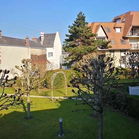 Charmant 2 pièces à 5 mn à pied de la mer Cabourg Extérieur photo