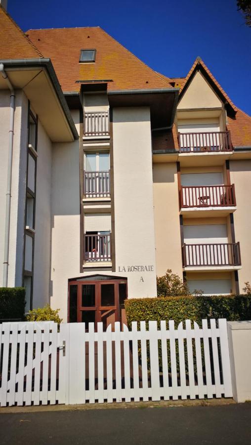 Charmant 2 pièces à 5 mn à pied de la mer Cabourg Extérieur photo