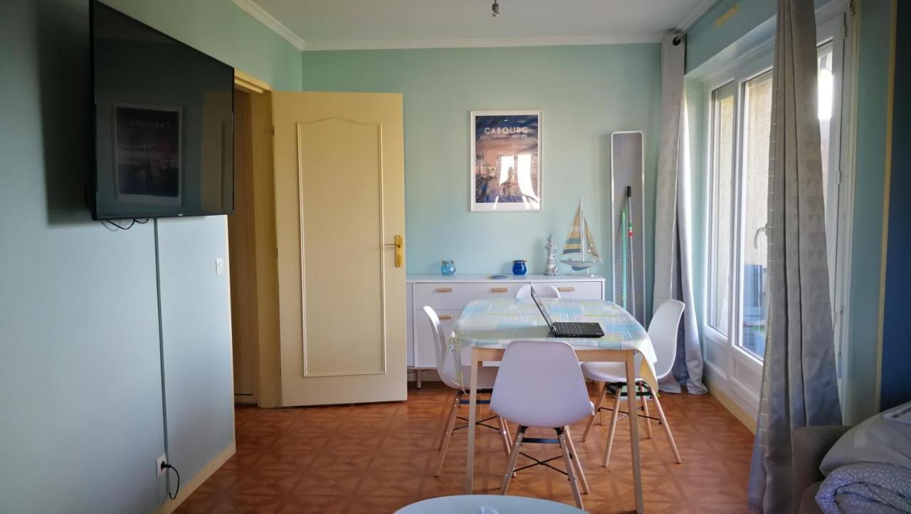 Charmant 2 pièces à 5 mn à pied de la mer Cabourg Extérieur photo